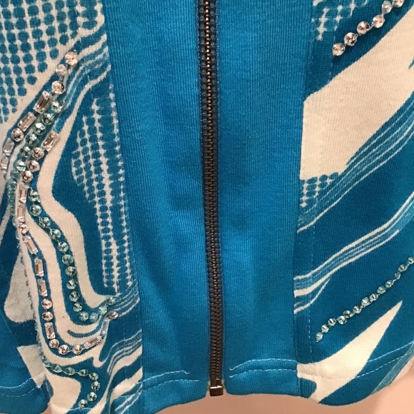 Turquoise and white jacket - Picture 4 of 5